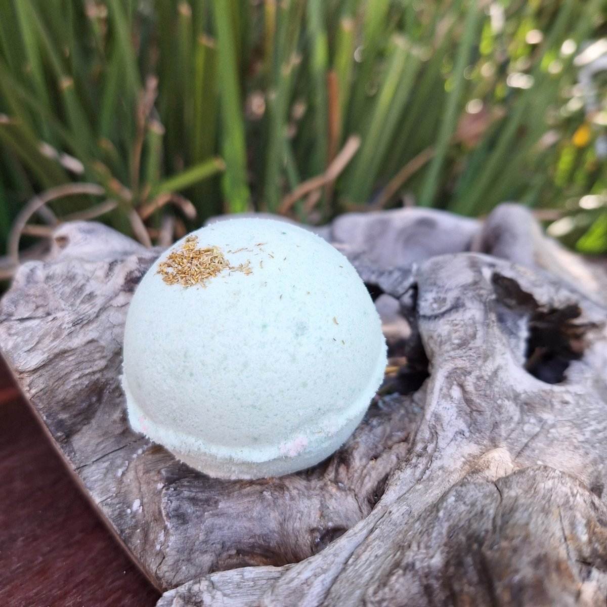 BATH BOMB: Lemongrass - JUSTBLiSS Naturals