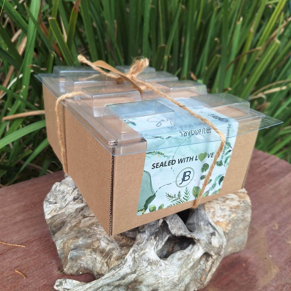 GIFT BOX: DIY Soap Making Kit - JUSTBLiSS Naturals